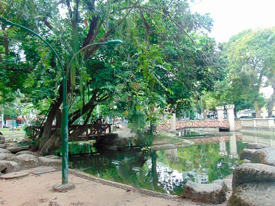 Poste Duplo Simples - Praça Batista Campos